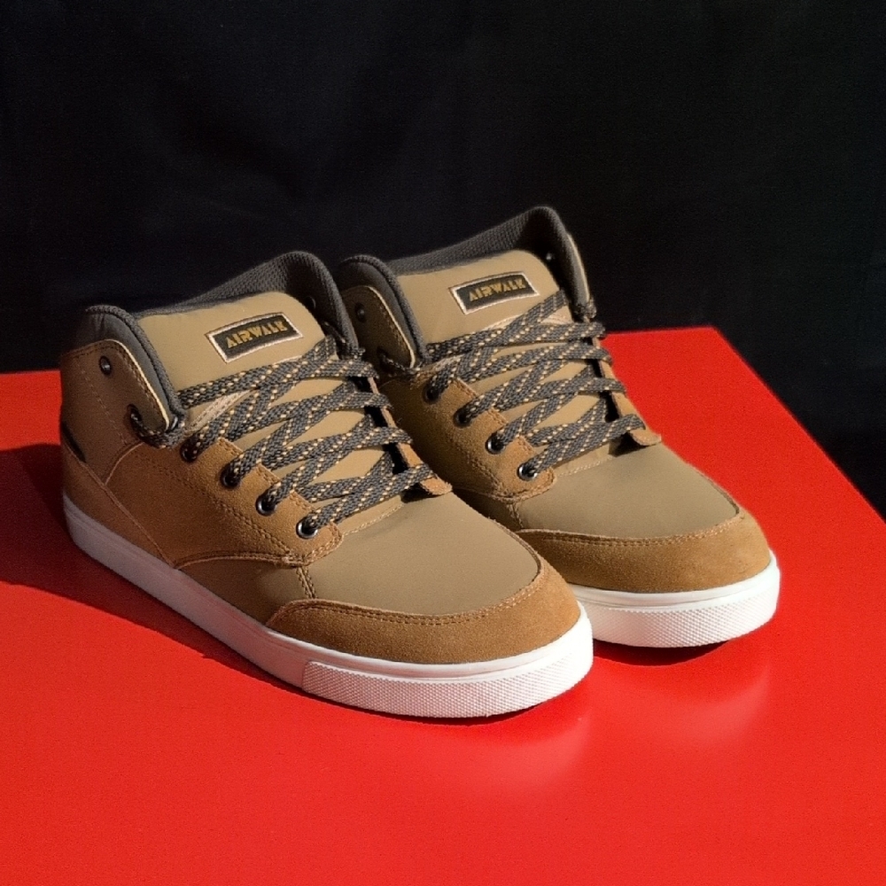 Airwalk Breaker Men's Brown High-Top Sneakers US Size 9 As New